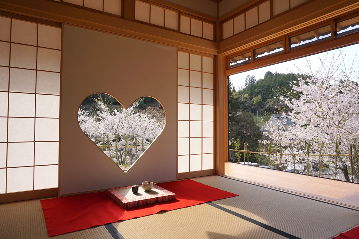 正寿院の猪目窓